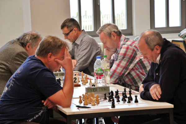 1. Runde: FHSH Stralsund (re, Bretter 1-3) gegen TSG Neuruppin in der Oberliga Nord Ost; Foto: Eckhard Wolfgramm 1. Runde: FHSH Stralsund (re, Bretter 1-3) gegen TSG Neuruppin in der Oberliga Nord Ost; Foto: Eckhard Wolfgramm