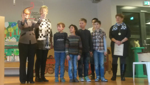 Grundschule bekommt Schachsiegel; Foto: Sven Helms