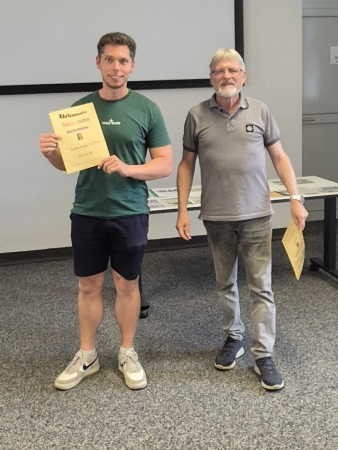 Sonderpreis für Platz 13 (vorher ausgelost): Tom Gross; Foto: Sven Helms Sonderpreis für Platz 13 (vorher ausgelost): Tom Gross; Foto: Sven Helms