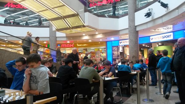 Schachspieler im Schlosspark-Center Schwerin (aus 10/2016); Foto: Sven Helms