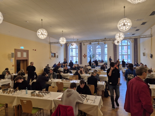 Das Teilnehmerfeld beim XL. Äskulap-Turnier Görlitz 2026; Foto: Sven Helms