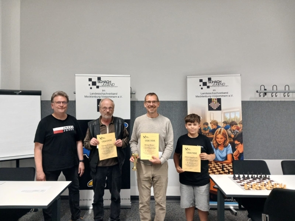 Gruppe B, v.l.n.r.: SR Jörg Lanz, Torsten Rochow, Michael Hensel, Johann Seegebrecht; Foto: Felix Schreiber