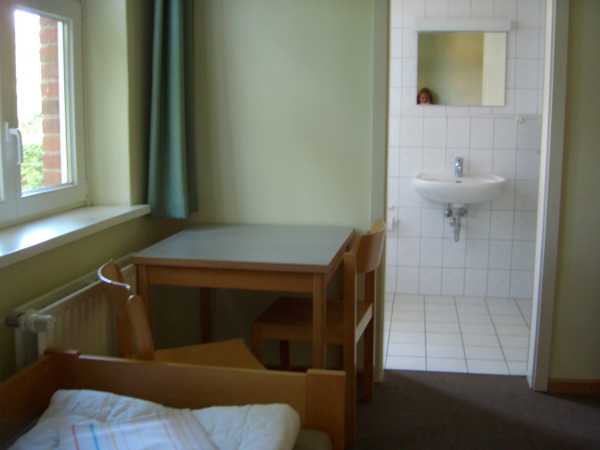 ... mit anschliessender Nasszelle