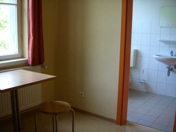 Betreuerzimmer mit Dusche und WC