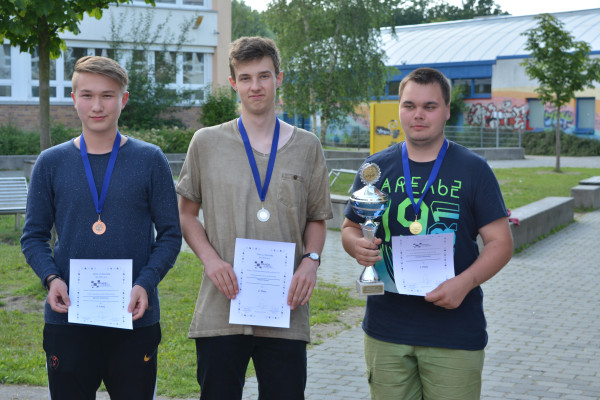 u20m, v.l.n.r.: 3. Maxim Schamber (TuS Makkabi Rostock), 2. Felix Trmer (SAV Torgelow), Landesmeister u20: Florian Schmekel (SAV Torgelow))