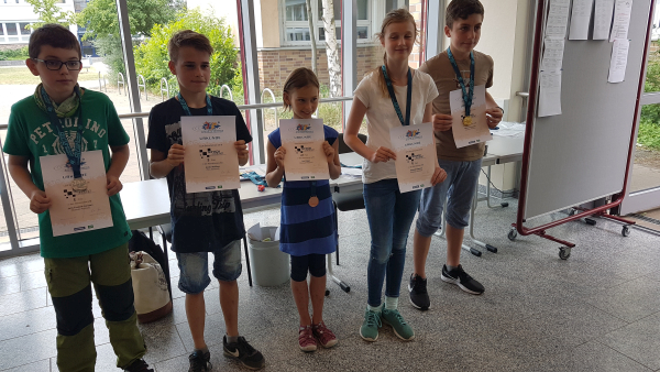 u12, v.l.n.r.: 2. Joris Frederik Janssen (TuS Makkabi Rostock), 3. Keoki Well�ow (SG Jasmund), 3. Lea Klipps (TuS Makkabi Rostock), 2. Amanda K�pnick (TuS Makkabi Rostock), Landesmeister u12: Minas Tovmasyan (TuS Makkabi Rostock)