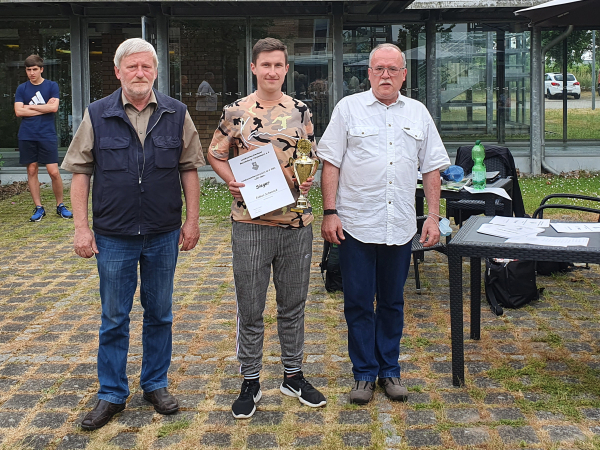 LEM-Open (mitte): Fabian Schwenck (SG G�strow)