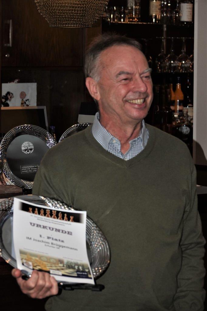 Platz 1: IM Joachim Br�ggemann (Erfurter SK)