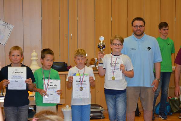 Wertungsklasse III / 4. Klasse, v.l.n.r.: 4. Frahm,August (BIP-Grundschule Neubrandenburg), 3. Berg,Maurice (KGS 